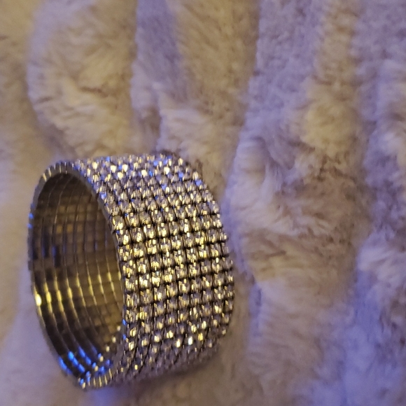 Cuff Bracelet - Picture 4 of 7
